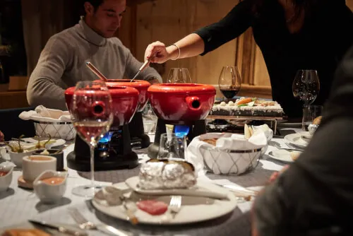 Esserlebnis mit Fondue und Sushi im TOP Hotel Hochgurgl.