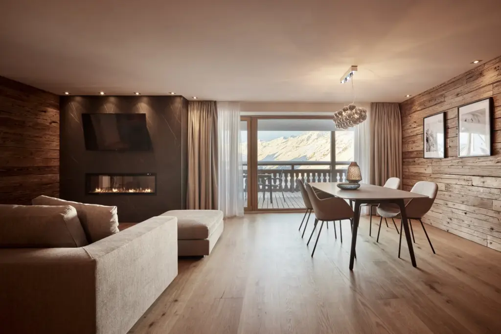 Wohnzimmer Majestic Suite with Private Swimming Pool im TOP Hotel Hochgurgl